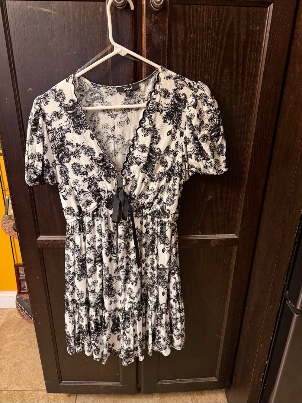 Trixxi Black and White Floral Tie-Front Dress